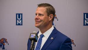 Sources: Missouri finalizing deal with Laird Veatch to be AD